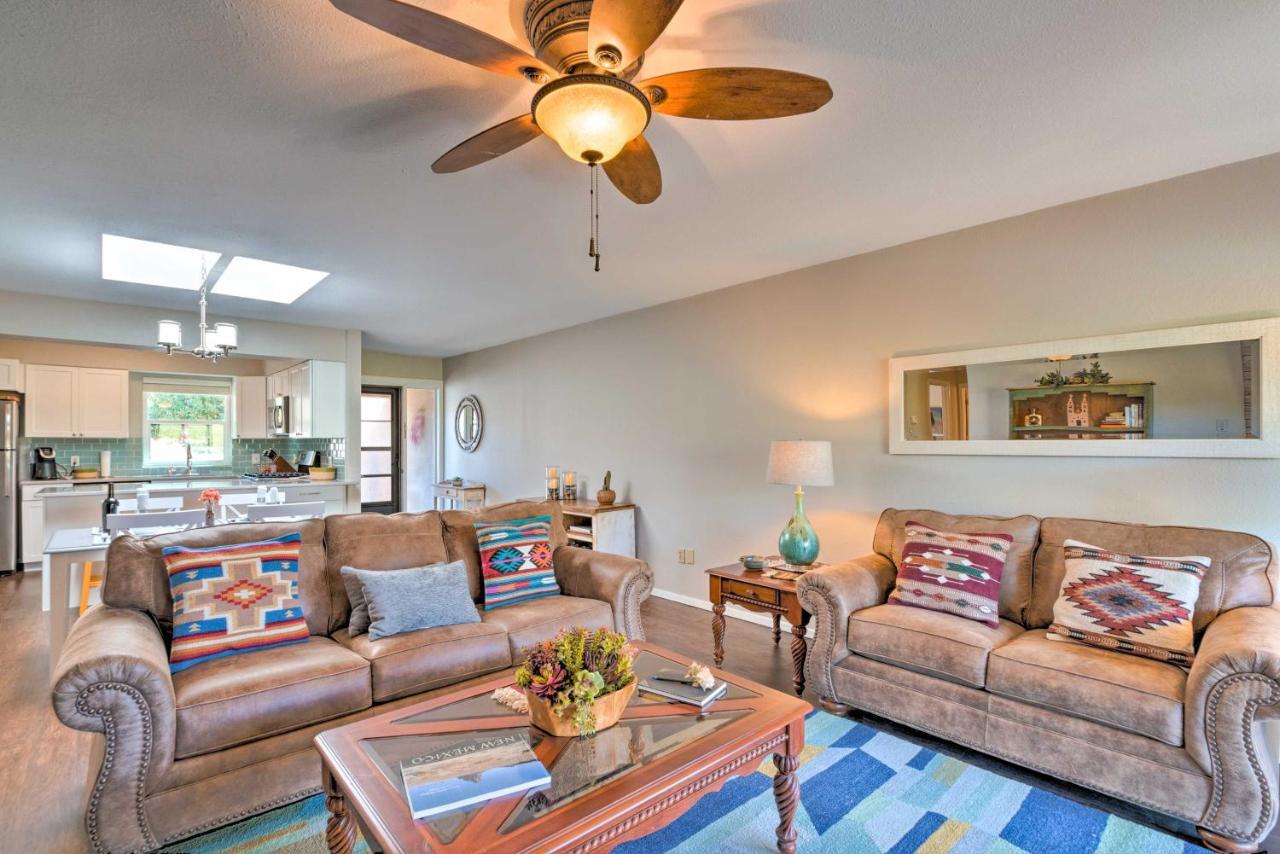 Bright Ruidoso Condo With Deck And Golf Course Views! エクステリア 写真