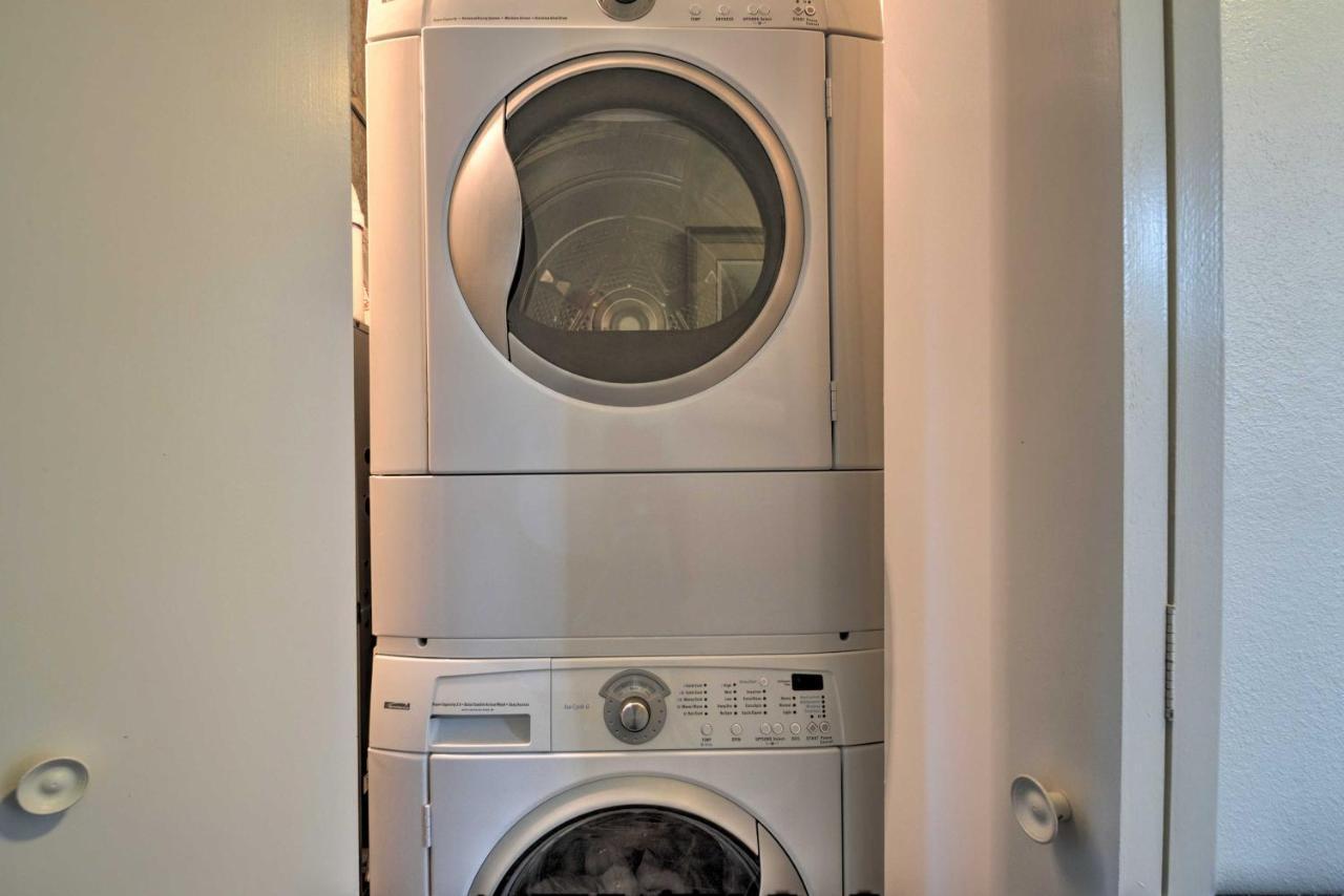 Bright Ruidoso Condo With Deck And Golf Course Views! エクステリア 写真